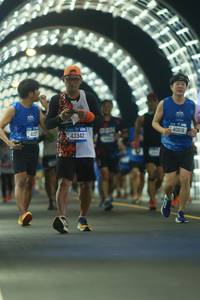 BIB: 415, 43342, 40618
                            <button type="button" onclick="openModal(21122217)" class="btn btn-primary btn-sm float-right btn-popup" data-toggle="modal" data-target=".modal-high-quality">
                        <i class="fas fa-shopping-cart"></i> Add to Cart
                    </button>
                                            <button type="button" onclick="isThisMe(21122217, true)" class="btn btn-success btn-sm float-right btn-popup btn-isme hidden" data-toggle="tooltip" data-placement="bottom" title="นี่คือรูปของคุณใช่ไหม คลิกที่นี่เพื่อเอาเข้าอัลบั้ม">
                        <i class="fas fa-plus"></i> Add to album
                    </button>
                    <button type="button" onclick="isThisMe(21122217, false)" class="btn btn-warning btn-sm float-right btn-popup btn-isnotme hidden">
                        <i class="fas fa-ban"></i> Remove from album
                    </button>